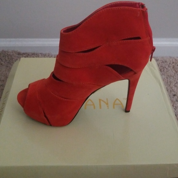 Heels - Picture 1 of 2